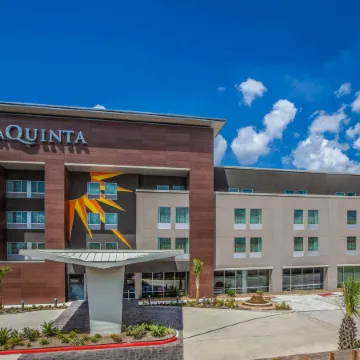 La Quinta Inn & Suites by Wyndham Houston East at Sheldon Rd