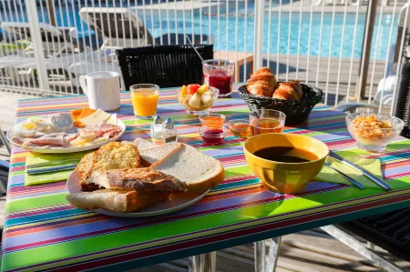 The Originals Résidence, Hôtel de Ré Отели в г. Ле-Буа-Плаж-ан-Ре