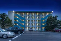 Best Western Plus Holiday Sands Inn  Suites