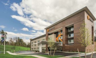 La Quinta Inn & Suites by Wyndham Clifton Park