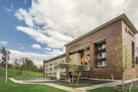 La Quinta Inn & Suites by Wyndham Clifton Park/Saratoga Area Hôtels à : Clifton Park