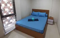 D Laris BSD Hotels in Pagedangan