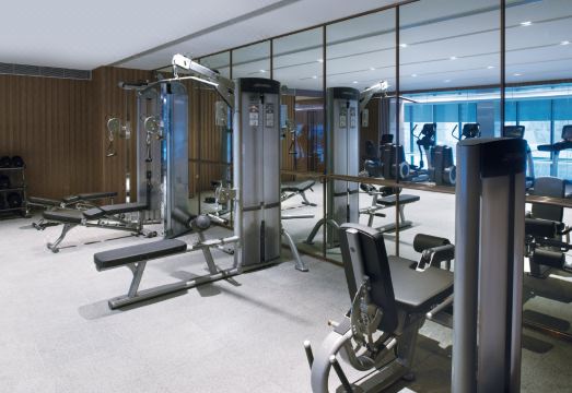 2. 크라운 플라자 ..