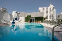 Iberostar Waves Berkeley Shore - Rooftop Pools