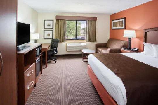 AmericInn by Wyndham Grand Forks Hotel a 