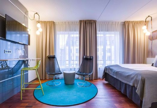 3. 컴포트 호텔 베..