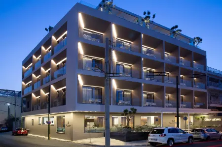 The Alex Monte Kastella, Santikos Collection