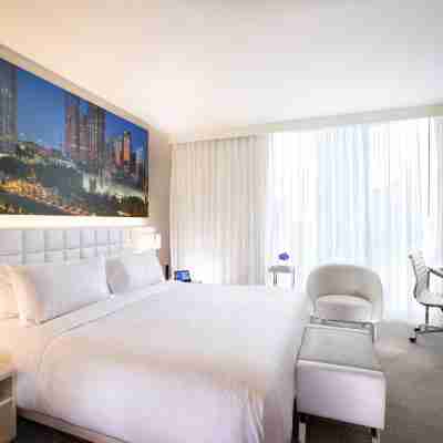 Hall Arts Hotel Dallas, Curio Collection by Hilton Rooms