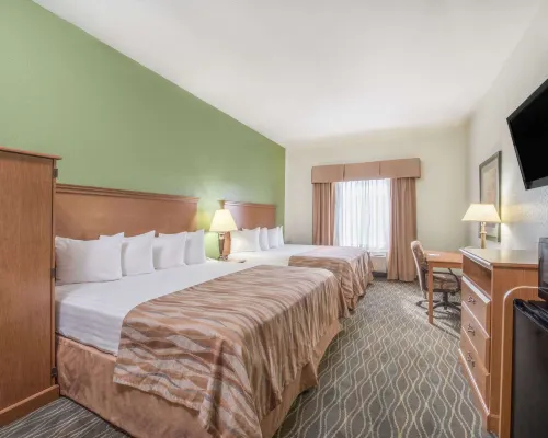 Baymont by Wyndham Pearsall Hotels in Frio County