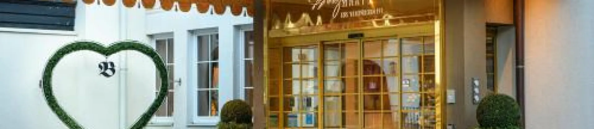 Four-Star Hotels