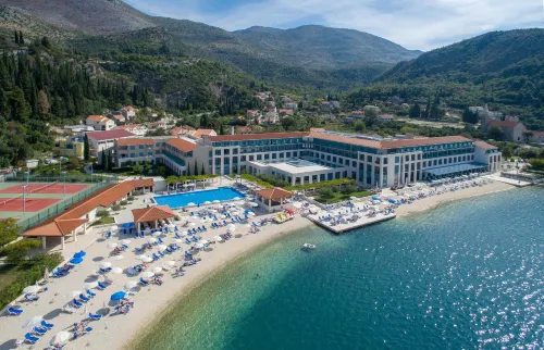Admiral Grand Hotel Hotels in Saplunara