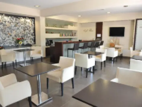 Maritime Hoteles en Kremasti