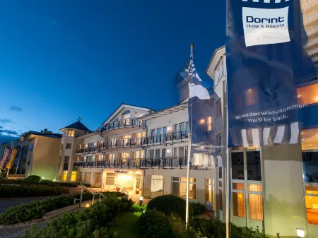 Dorint Strandhotel Binz/Rügen Отели рядом с достопримечательностью «Ausstellung Granitzhaus»