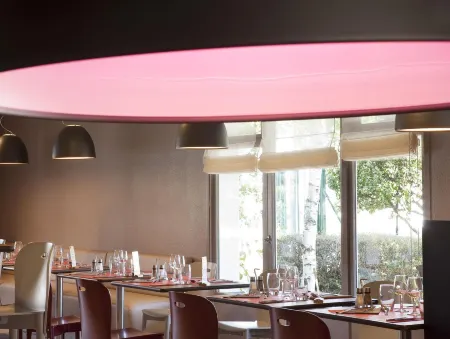 Campanile NATURE - Clermont Ferrand Nord Riom Отели рядом с достопримечательностью «Сад Отель де Виль»