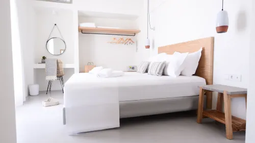 Pende Suites - Homestays