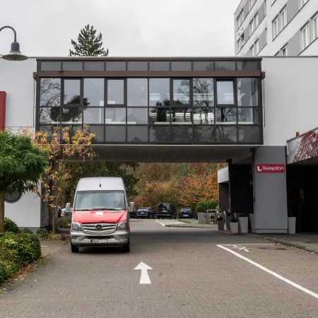 Leonardo Hotel Frankfurt City South Отели рядом с достопримечательностью «Нидеррад»