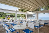 Maistra Camping Porto Sole Mobile Homes - breakfast