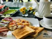 モンタニア ライブ スタイル ホテル - 朝食