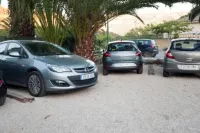 Los Geranios - parking