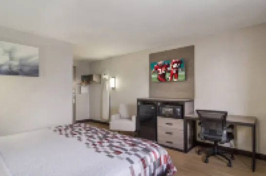 Red Roof Inn & Suites Brunswick I-95