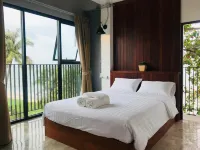 Joy Hotel