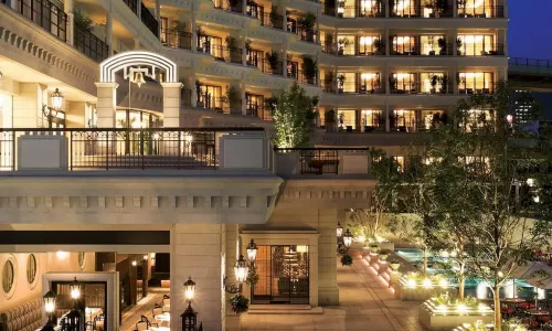 โรงแรมลา สวีท โกเบ ฮาร์เบอร์แลนด์