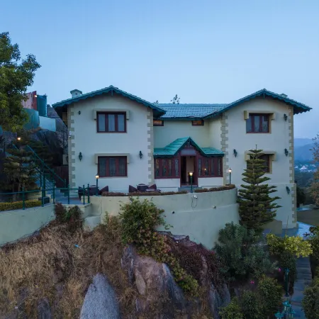 The Colonial Manek Manor by SAH
