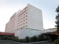 Taj Coromandel Hotels near Ponnusamy Hotel Restaurant