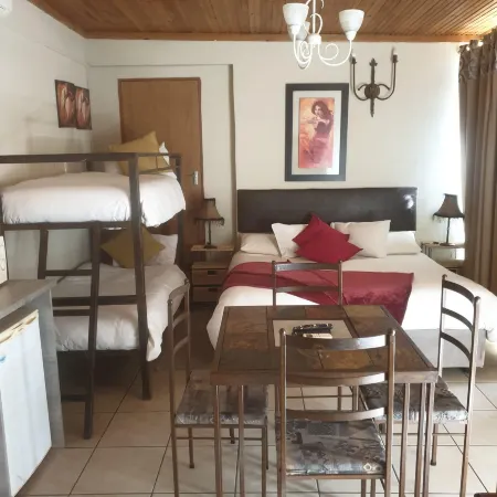 Angels Haven Guesthouse Отели в г. Motheo