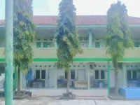 Wisma Tenang Jaya Syariah Mitra RedDoorz Hotel di Kasokandel