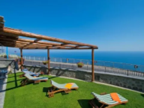 La Mela Blu Ξενοδοχεία στην πόλη Φουρόρε