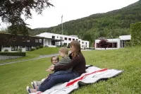Førde Sommarhotell Hotel a Forde
