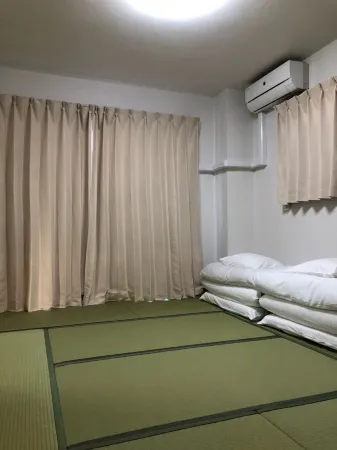 First Hongo Building It is a C Отели рядом со станцией Цуданума