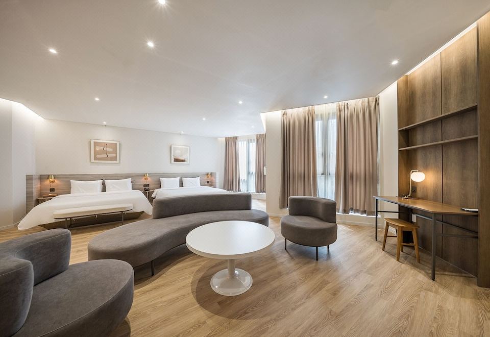 Brown Dot Hotel Masan Yangduck - Housity
