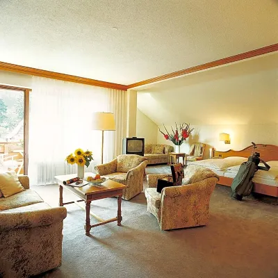 Hotel Garni Zur Weserei Отели рядом с достопримечательностью «Планетенвег Эгертен / Кандерн»