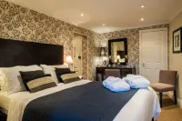 The Bear, Cowbridge فنادق في Rhoose