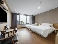 Incheon (Wolmido) Hotel Yellow โรงแรมใกล้วอลมิโด