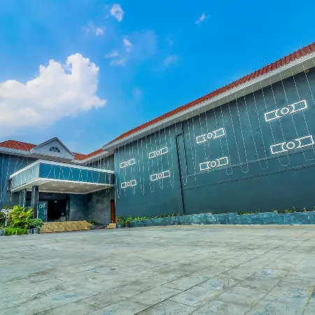 Hotel Piccadily Raipur