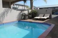 Aquarius Motor Inn