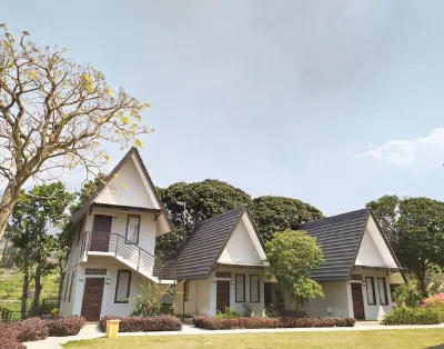 The Alit Hotels in Wonosalam