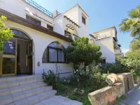 Follow the Sun Hotel Apartments Hotels in Polis