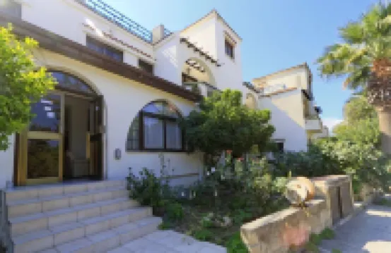 Follow the Sun Hotel Apartments