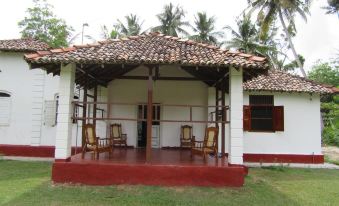 The Colonial Villa