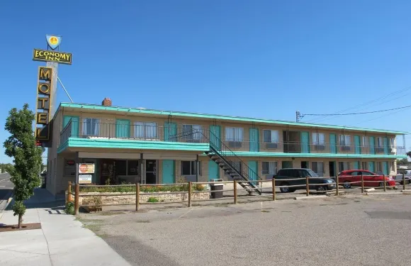 安大略經濟旅館