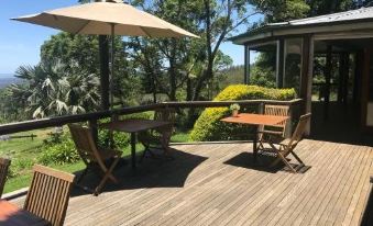 Ravensbourne Escape - Cedar Lodge