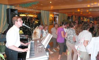 Hôtel Restaurant "Les Sapins" Wellness & Gourmet - Housity