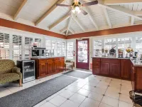 Clarion Collection Wilkie's Inn Pacific Grove - Monterey
