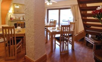 Melyn-y-Gors - Housity