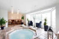 Treetop Spa Hangout & Hotel Các khách sạn ở Hisings Backa