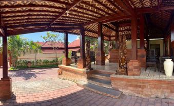 Kartika Dahayu Private Pool Villas